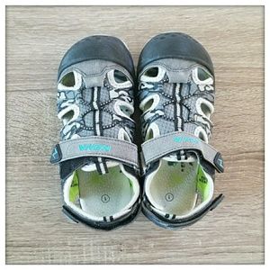 Gently worn boy's sandals